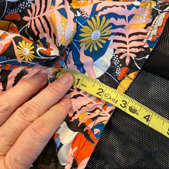 North Face Women Large Hydrenaline 2000 Floral Athletic Shorts Black Pink RUN - Picture 13 of 13